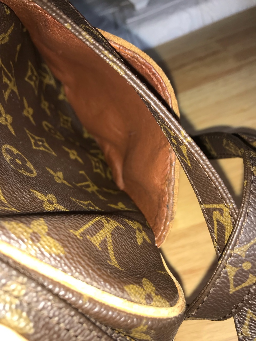✅LV AUTHENTIC Monogram Messenger UNISEX Bag LOUIS Vuitton - Picture 13 of 14